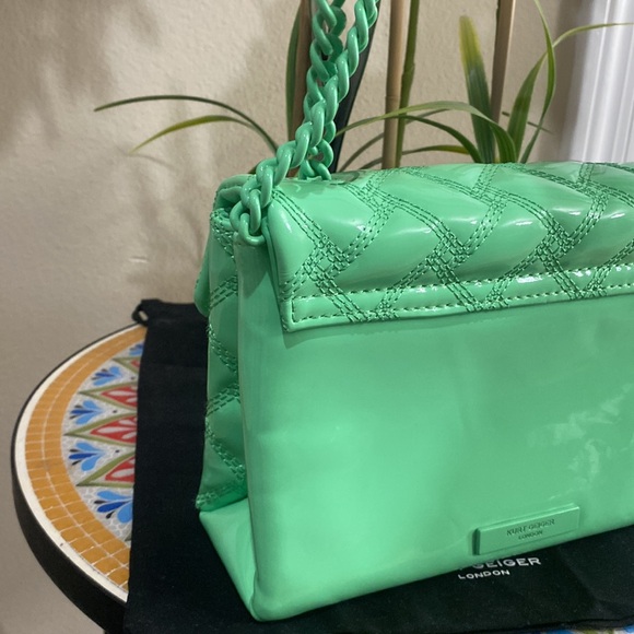 Kurt Geiger Medium Kensington Drench Leather Convertible Shoulder Bag - Picture 3 of 13